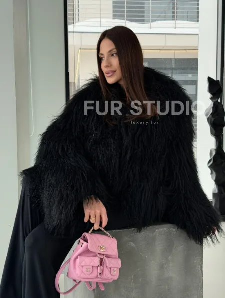 Полушубок черный из ламы - фото 14