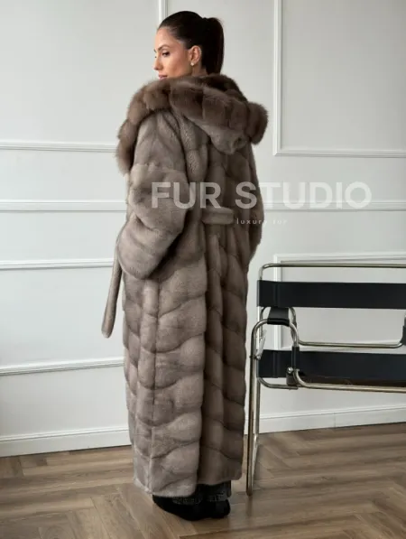 Шуба-кимоно норка в пол с капюшоном куница - фото 4