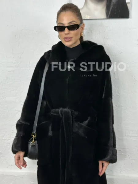 Черная шуба из импортной норки с капюшоном - фото 1