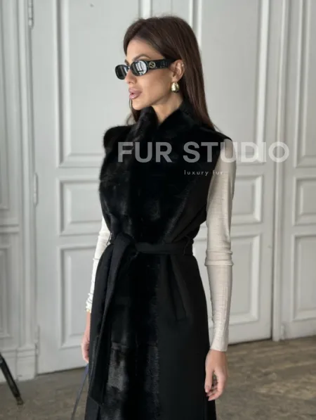 Стильное кашемировое пальто с мехом норки - фото 1