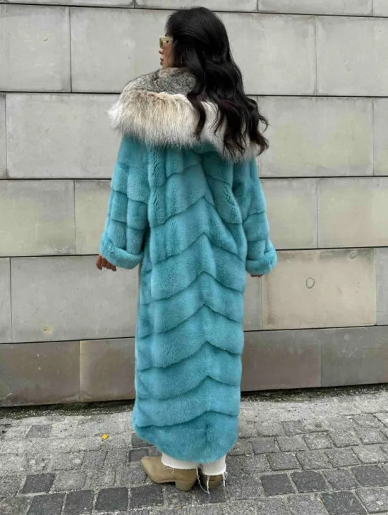 Шуба норковая с капюшоном из меха рыси - цвет Тиффани - фото 11