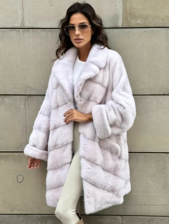 Шуба в диагональной выкладке меха норки с английским воротником - цвет жемчуг - фото 8