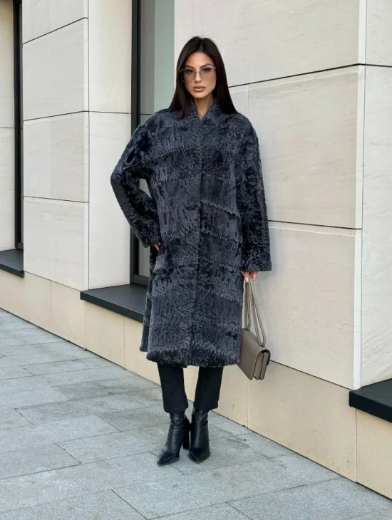 Меховое пальто из каракуля Graphite V-образный воротник - фото 5