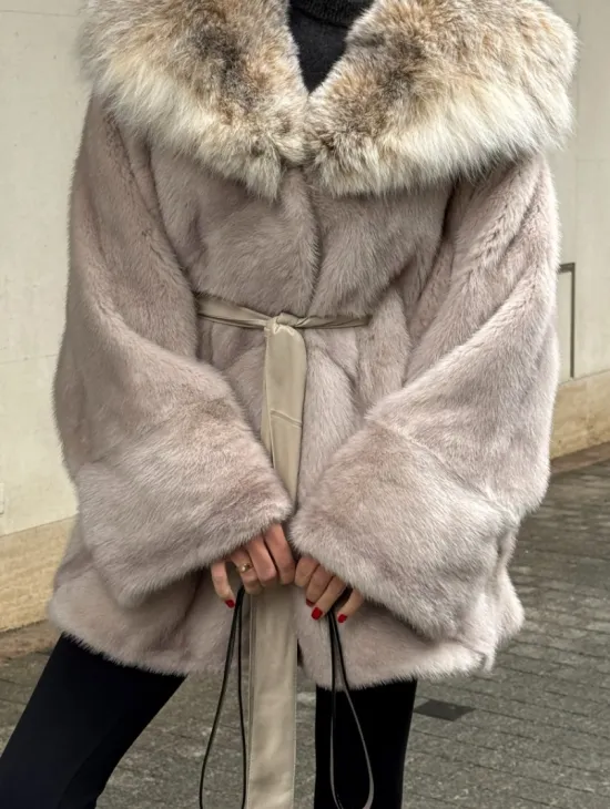 Шуба норковая кимоно с капюшоном из меха рыси, летучая мышь - фото 1