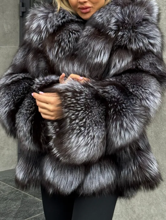 Шуба натуральная из чернобурки с капюшоном - фото 2