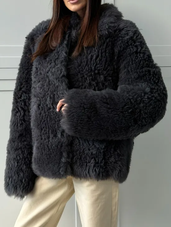 Короткая шуба - дубленка из натуральной овчины,  воротник апаш - фото 2