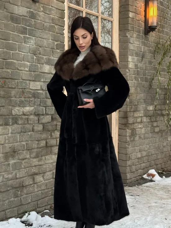 Длинная норковая шуба из норки Blackglama с капюшоном из меха куницы - фото 10