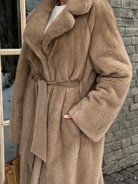 Удлиненная стильная шуба кимоно из скандинавской норки английский воротник - фото 1