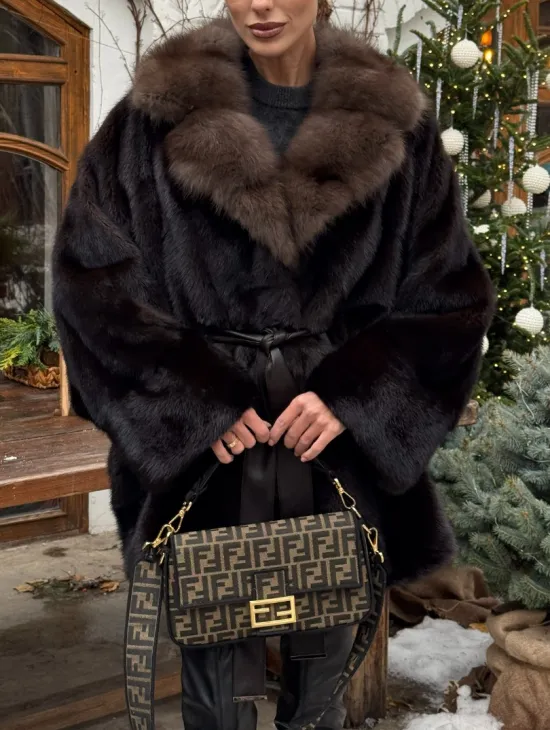 Норковый полушубок Mahogany с воротником из меха куницы - Летучая мышь - фото 3