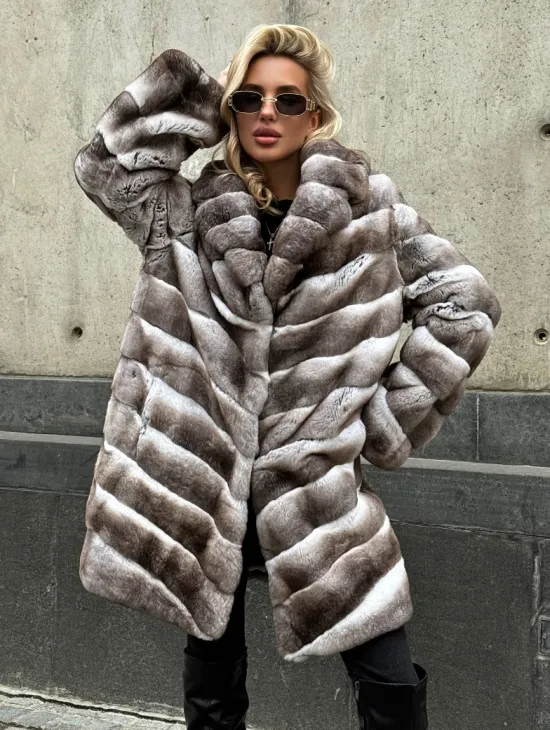 Женская серая шуба из элитного шиншиллового кролика (рекса) с английским воротником - фото 6