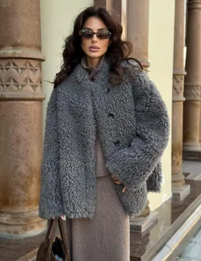 Дубленка серого цвета - двухсторонняя - фото 8