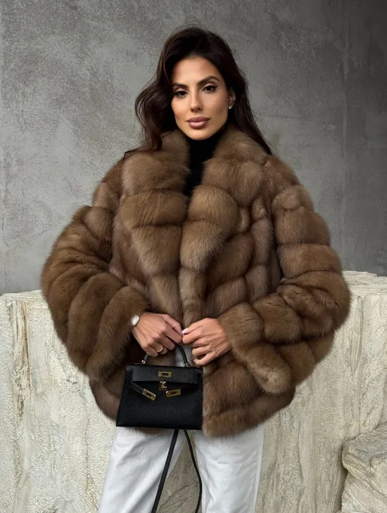 Полушубок из куницы в натуральном бежевом цвете - фото 9