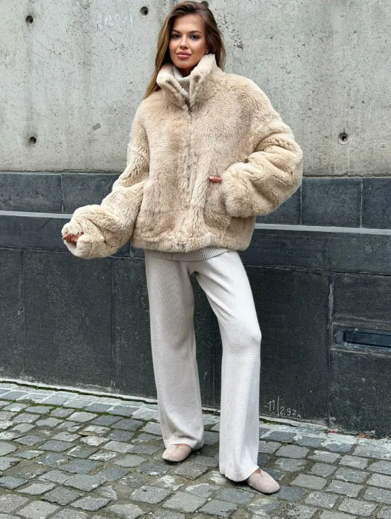 Двухсторонняя короткая дубленка из овчины - фото 5