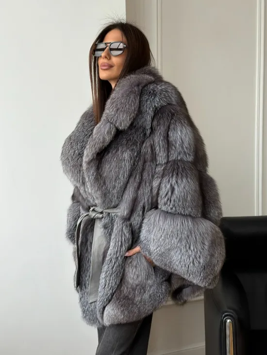 Шуба - пончо из лисы - фото 12