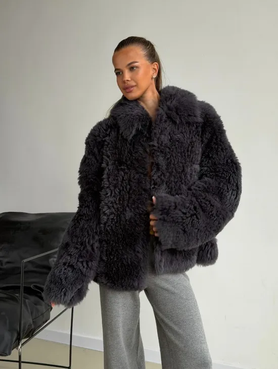 Короткая дубленка из овчины тиградо - фото 7