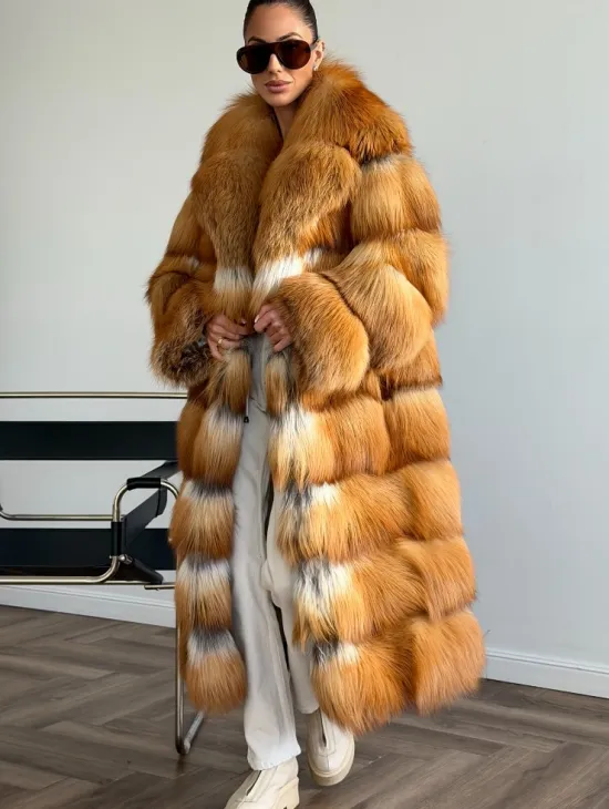 Шуба из меха огненной лисы - фото 3