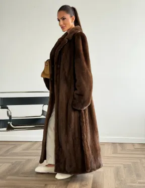 Прямая шуба из норки с поясом - фото 6