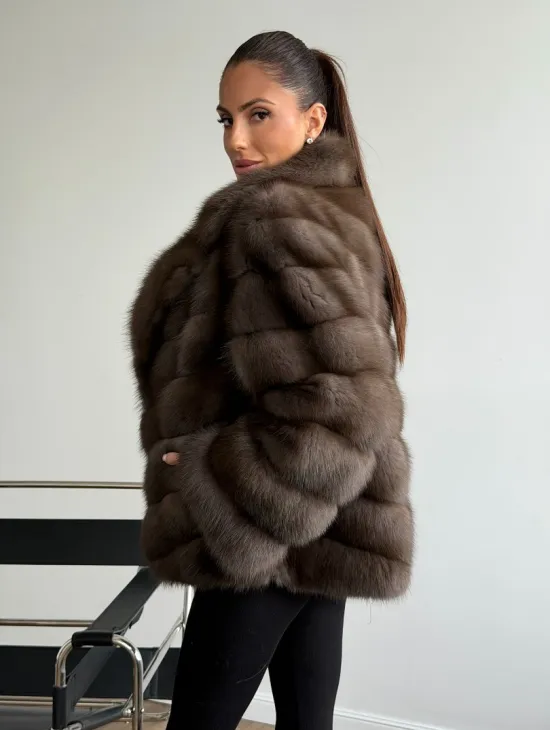 Шуба из куницы с английским воротником - фото 5