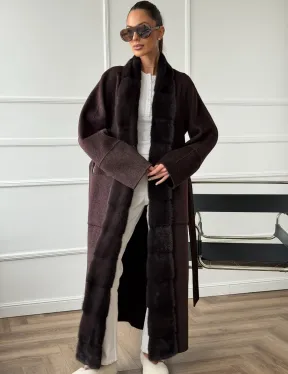 Длинное демисезонное пальто с мехом норки - фото 4