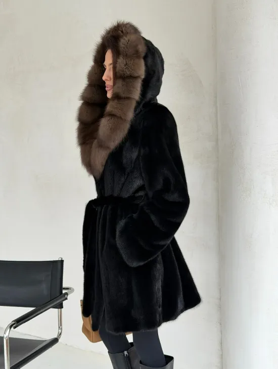 Черная норковая шуба средней длины - капюшон куница - фото 11