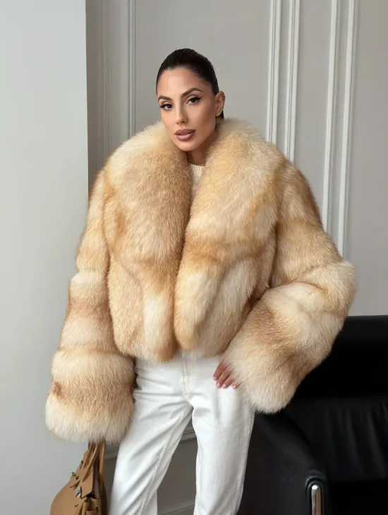 Полушубок-кроп с шалевым воротником из меха песца - фото 10