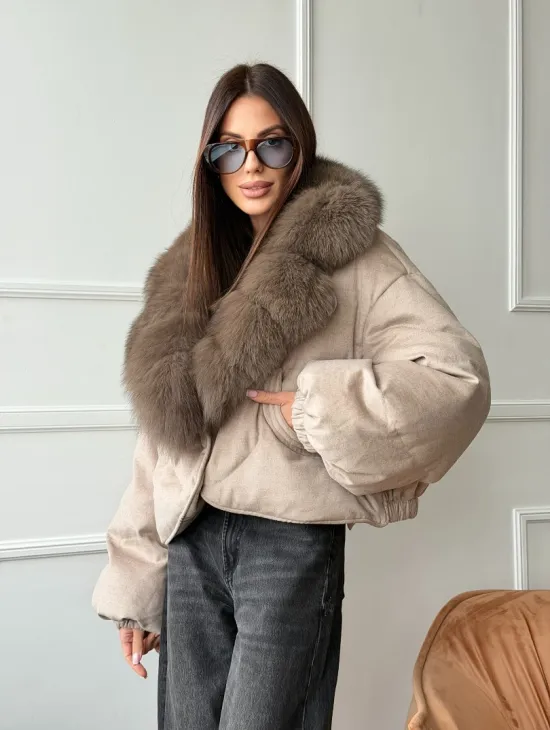 Зимний короткий пуховик с мехом - оверсайз - фото 13