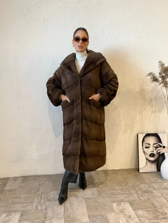 Шуба из меха норки с капюшоном - цвет соболь - фото 6