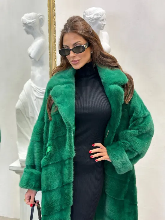 Шуба из аукционной норки с английским воротником - цвет изумруд - фото 3
